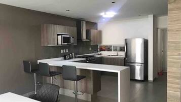 House, 3 Bedrooms, Patio, Garden View | Interior