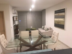 Apartment, 3 Bedrooms, Balcony | Dining room