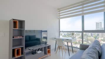 Apartment, 3 Bedrooms, Accessible, Balcony | Interior