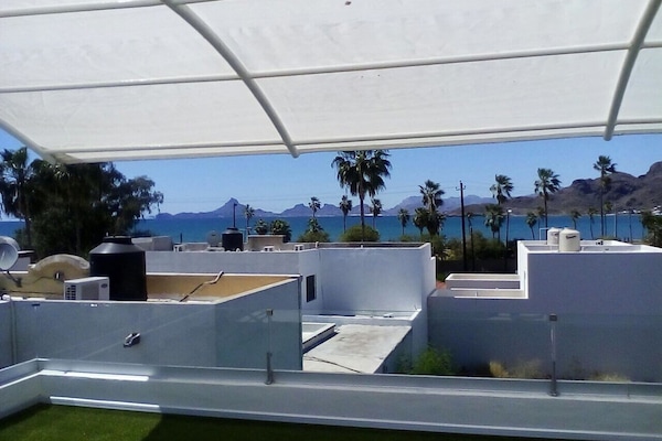 House, 4 Bedrooms, Private Pool, Ocean View | Terrace/patio