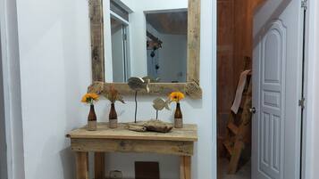 Apartment, 2 Bedrooms, Smoking, Balcony | Floor plan