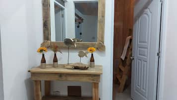 Apartment, 2 Bedrooms, Smoking, Balcony | Floor plan