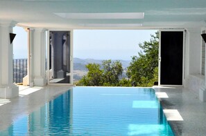 Apartment, 2 Schlafzimmer, Raucher, eigener Pool | Blick von der Unterkunft