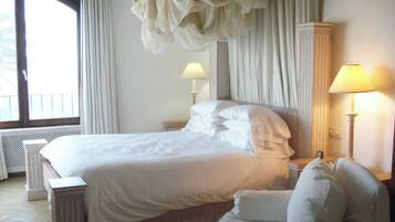 Apartment, 2 Bedrooms, Smoking, Private Pool | 2 bedrooms, WiFi