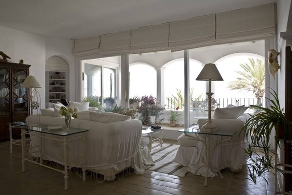 Apartment, 2 Schlafzimmer, Raucher, eigener Pool | Wohnbereich