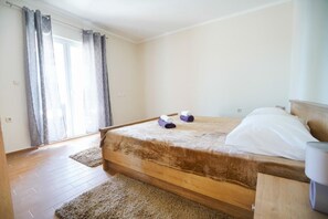 3 chambres, fer et planche Ă repasser, Wi-Fi gratuit, draps fournis