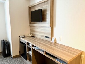 Double Room, Non Smoking | Free WiFi, bed sheets - Smile Hotel Kitaasaka (Asaka)