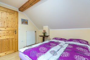 3 bedrooms, free WiFi, bed sheets