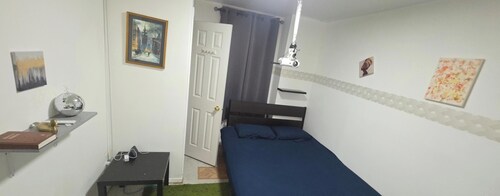Private Suite & Bath  10 min JFK  Flexible Terms