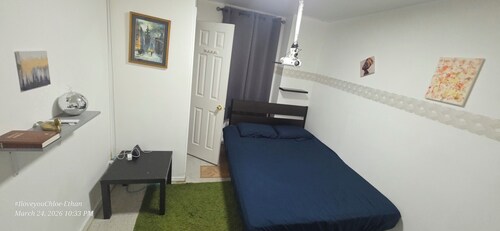 Private Suite & Bath  10 min JFK  Flexible Terms