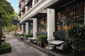 Terrace/patio - Capella Hanoi (Hanoi)