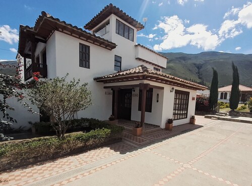 Casa Dalima, home between mountains