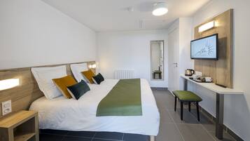 Comfort Double Room | 2 bedrooms, premium bedding, soundproofing, free WiFi