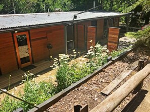 Front of property - Fernbrook Escape Secluded and Serene (Cockatoo)