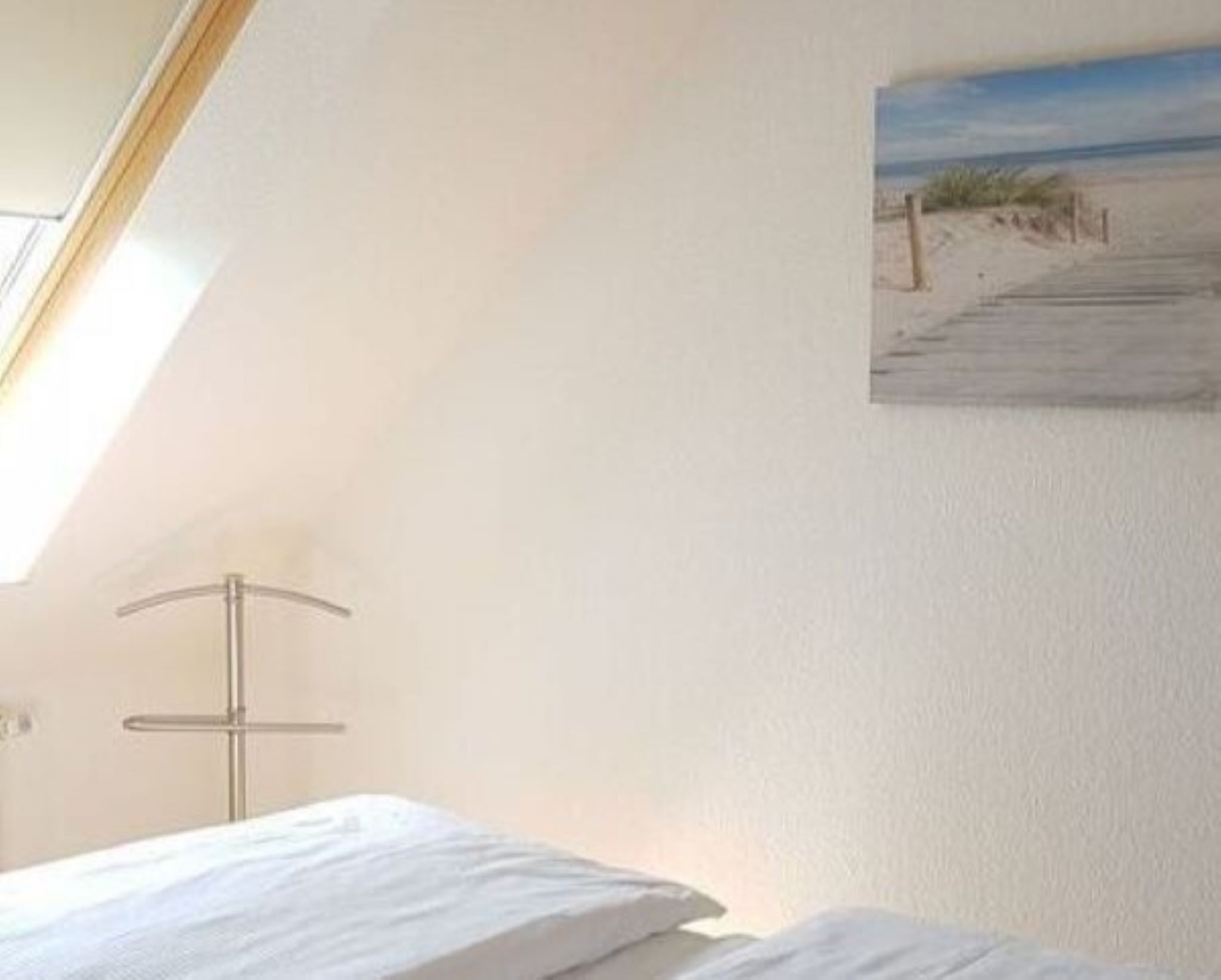 2 bedrooms, travel crib, WiFi, bed sheets