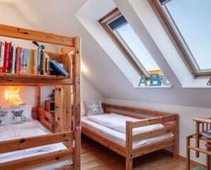 2 slaapkamers, reisbedje, wifi, beddengoed