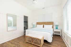 6 bedrooms, iron/ironing board, Internet, bed sheets