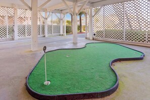 Property grounds - Luxurious oceanfront home with private pool, putting green, private beach access and more (North Myrtle Beach)