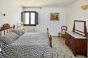 7 bedrooms