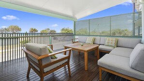 Unclassified image, 2 of 24, button - Woorim Beach House With Water Views (Woorim)