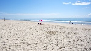 Unclassified image, 3 of 24, button - Woorim Beach House With Water Views (Woorim)