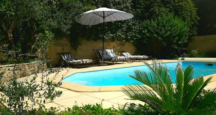Maison avec piscine privée uniquement pour vous! Aillan Hervé