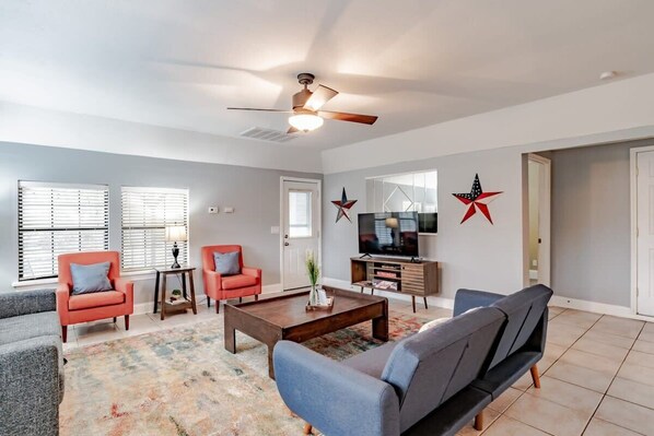 TV, offices - Lake w/ Dock & Fenced Yard-Sunny Side at Dog River (Mobile)