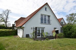 Unclassified image, 3 of 22, button