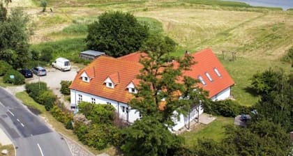 App.1 / 3-room (5 adults + 1 child), ground floor, with water view - Ferienwohnungen Zum