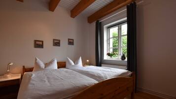 3 Schlafzimmer, Reisekinderbett, WLAN, Bettwäsche