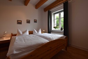 3 chambres, lit parapluie, Wi-Fi, draps fournis