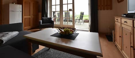 Televisie en een open haard