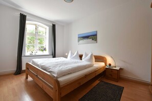 2 slaapkamers, reisbedje, wifi, beddengoed