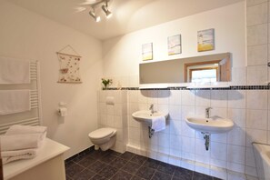 淋浴設備、提供毛巾