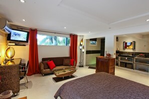 1 bedroom, iron/ironing board, bed sheets