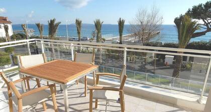 Royal Palm 218, with panoramic sea view