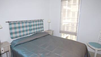 2 bedrooms, in-room safe, iron/ironing board, WiFi