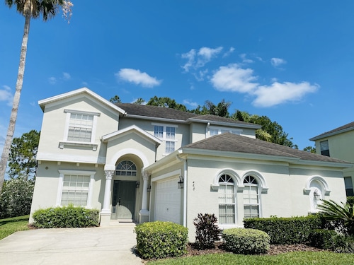 Villa Hideaway with pool and gamesroom