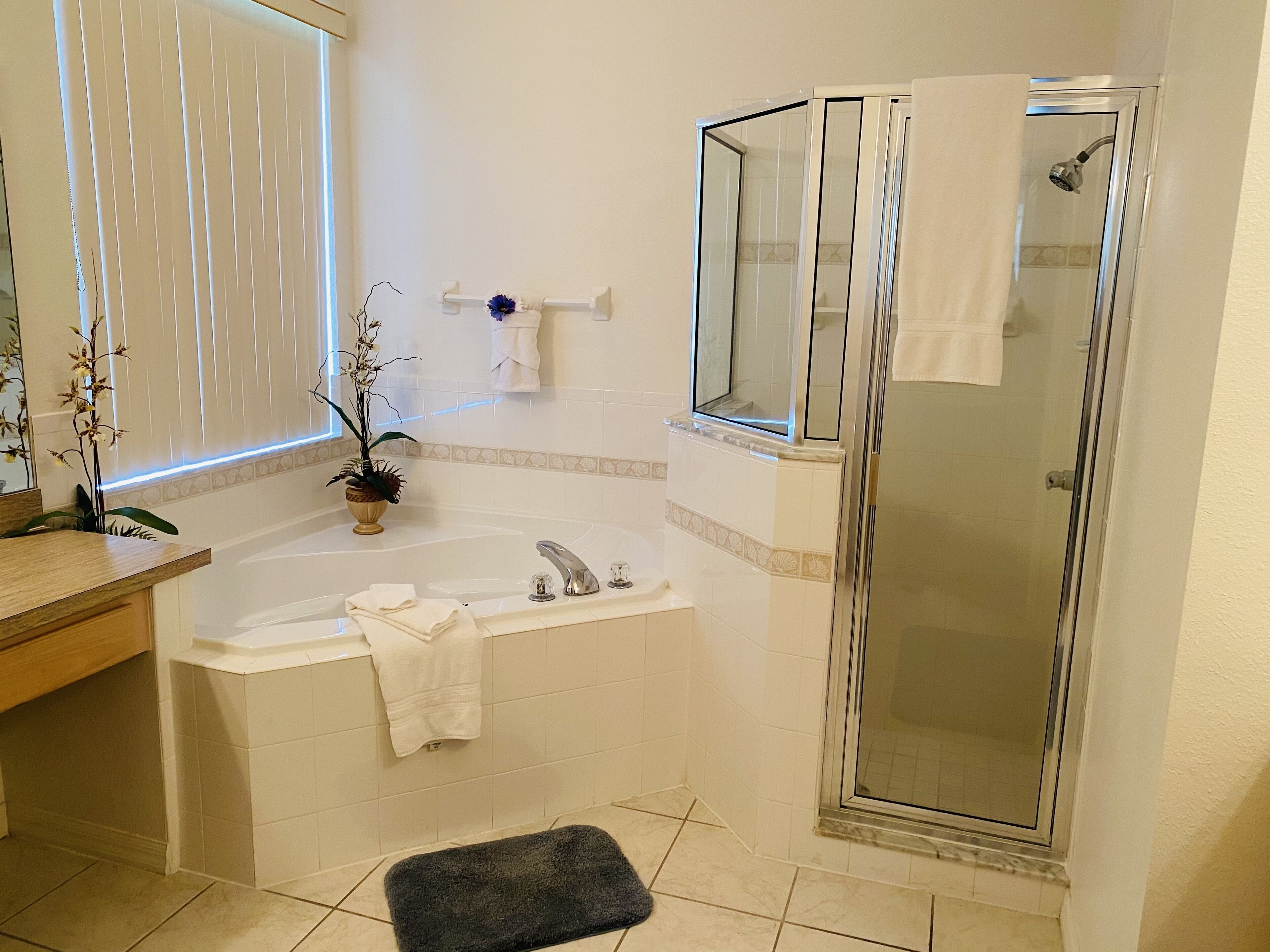 Hair dryer, towels