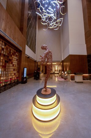 Lobby - THE GAURS SAROVAR PREMIERE (Greater Noida)