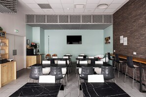 Petit déjeuner buffet