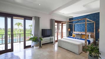 8 bedrooms, in-room safe, desk, laptop workspace