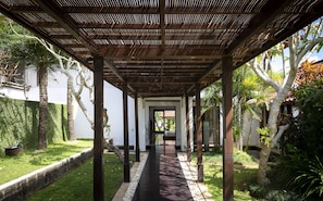 Pintu masuk interior