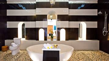 Villa, 6 Bedrooms | Bathroom | Rainfall showerhead, free toiletries, hair dryer, towels