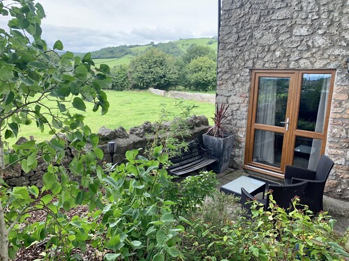 The Stables, Lovely Country Apartment in a Converted Barn