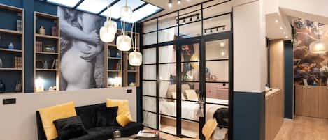 1 bedroom, in-room safe, desk, iron/ironing board