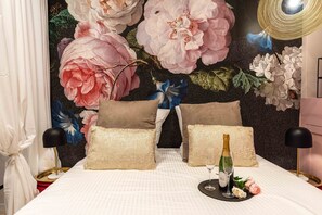 1 Schlafzimmer, Zimmersafe, Schreibtisch, Bügeleisen/Bügelbrett
