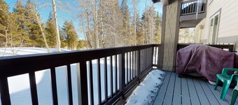 Mammoth Green 102 Amazing Unit, 300 Yards to Eagle Lifts Underground Parking by RedAwning