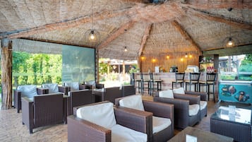 Poolside bar