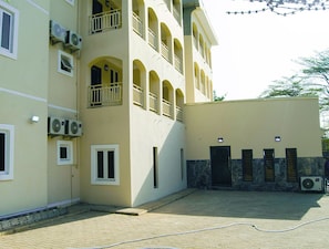 Exterior - En Apartment (Abuja)